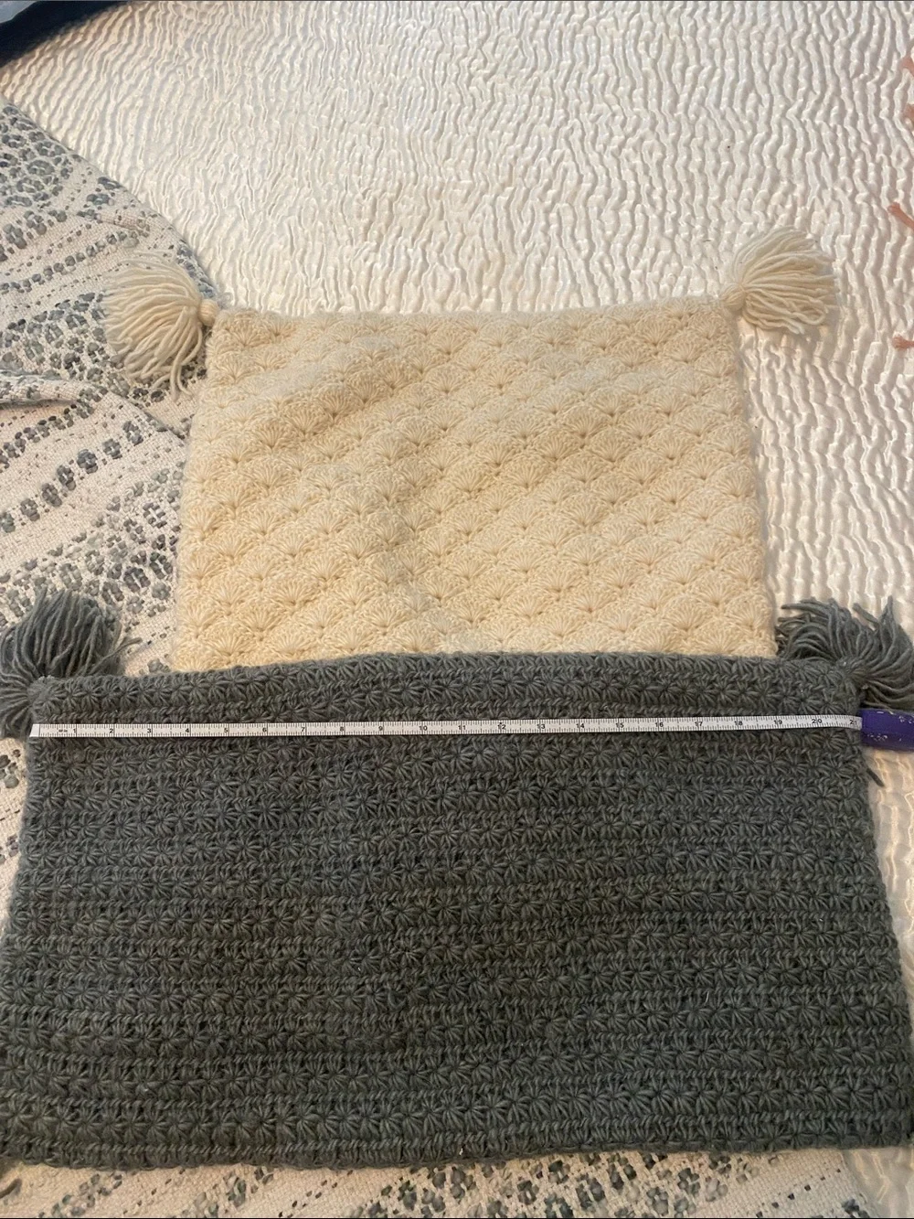 Set of 2 Chunky Knit Tassel Pillow Covers in Cream & deep green